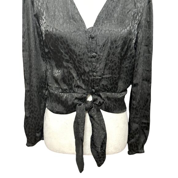 Michael Kors Crop Length Blouse Front Tie Animal Jacquard Print Black Large NWT - Picture 4 of 9
